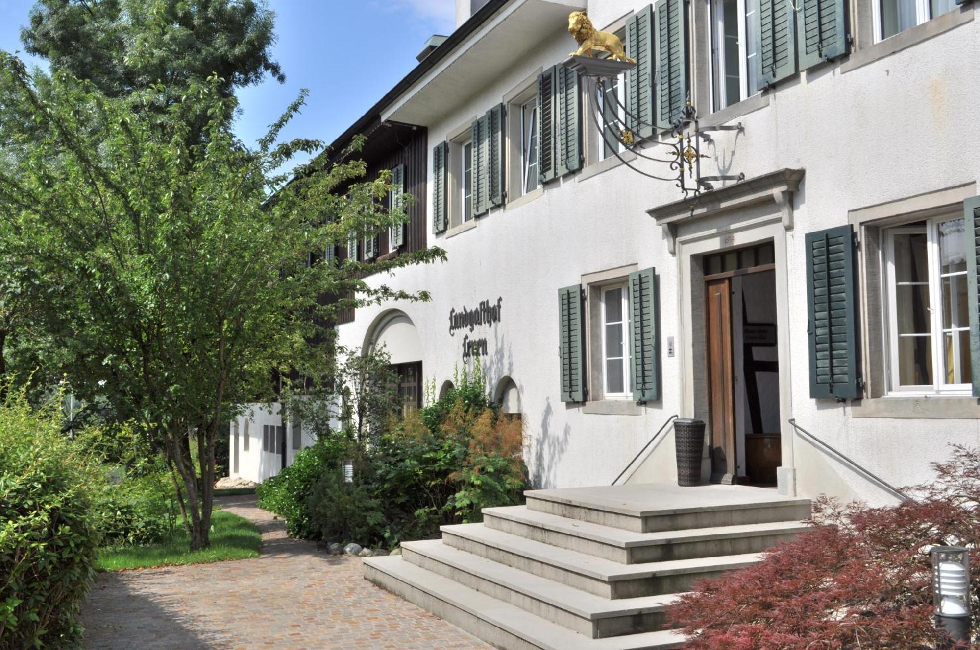 Landgasthof Leuen Uitikon エクステリア 写真